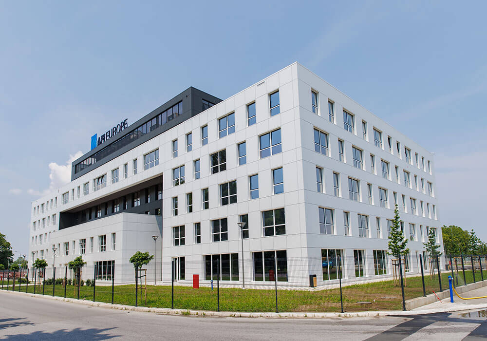 aficity zmaj poslovni prostor beograd zgrada sa logotipom afi europe